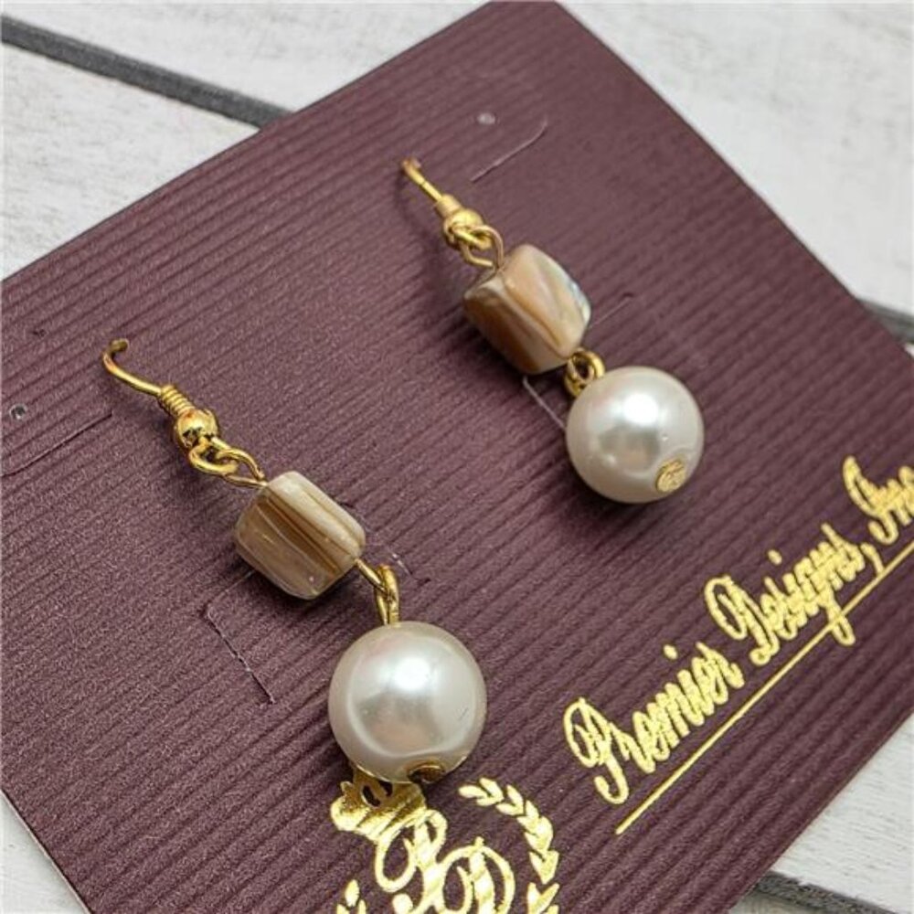Premier Designs Faux Pearl Drop Earrings Gold Tone 21mm Hook Wire - Picture 3 of 4